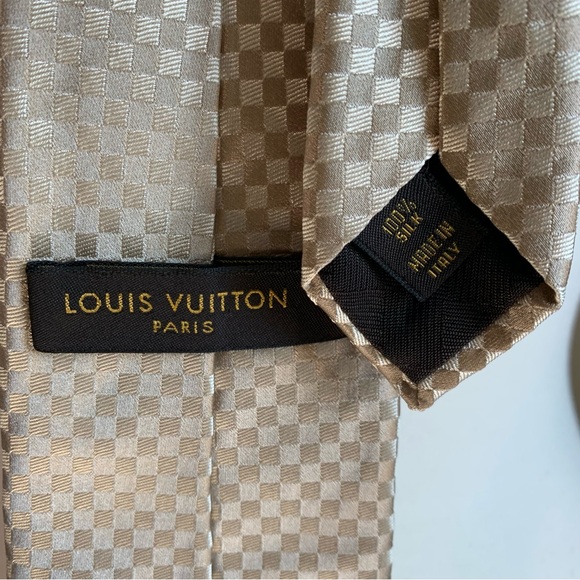 Louis Vuitton Damier Tie - Picture 5 of 6